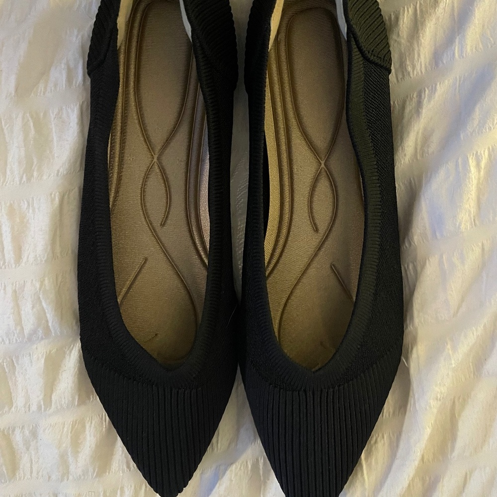 Mesh pointed toe flats